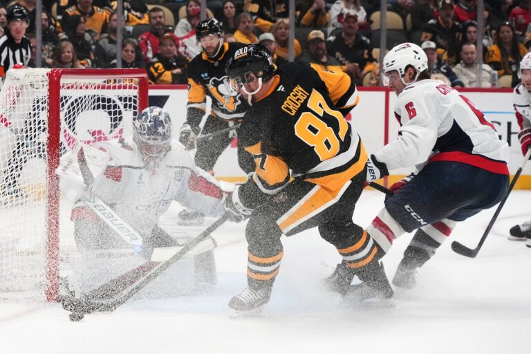 Crosby et MacKinnon reviennent ensemble pour le Canada aux mondes de hockey sur glace après 10 ans