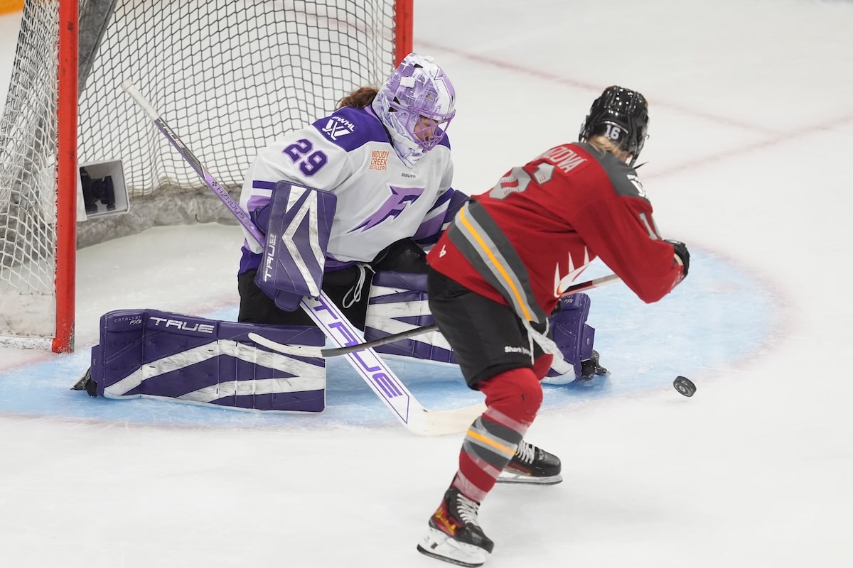 Frost gagne 3-0 pour garder les espoirs en séries éliminatoires, mettant les chances de Charge en Jeopardy