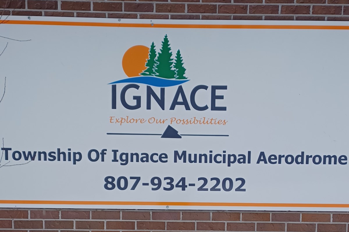 Ignace a des options de 8 millions de dollars et 42 millions de dollars pour l'aéroport