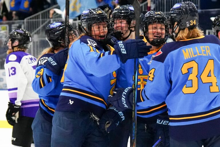 La recrue Gosling met en vedette dans SCEPTRES 3-2 match 1 victoire sur Frost dans les séries éliminatoires de PWHL