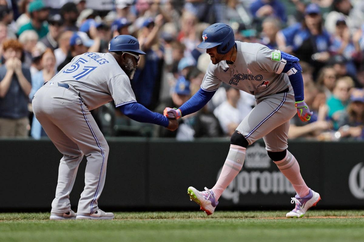 Le circuit à trois points de George Springer aide les Blue Jays à battre Mariners 9-1 pour un balayage de 3 matchs