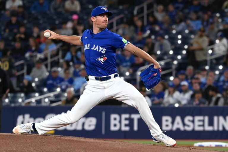 Le circuit de deux points d'Anthony Santander mène les Blue Jays sur Padres 3-0