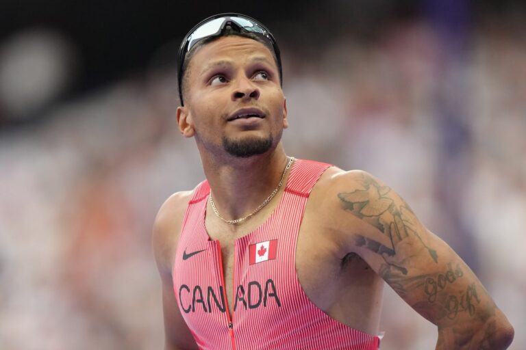 Le sprinter canadien Andre de Grasse trouve la motivation dans l'incertitude future, se concentre sur le biopic