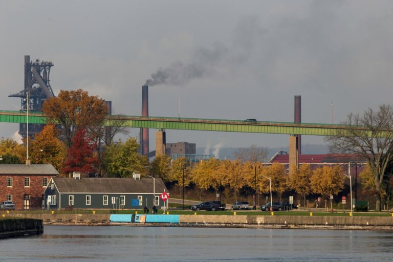 Le trafic frontalier de Sault baisse pour le troisième mois consécutif