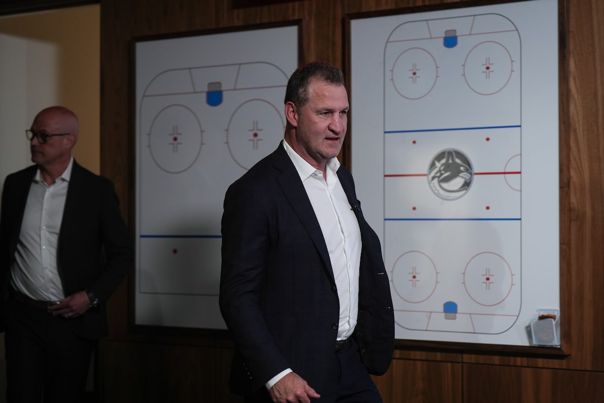 L'entraîneur des New Canucks Adam Foote espère que le dépassement peut aider à stimuler le score