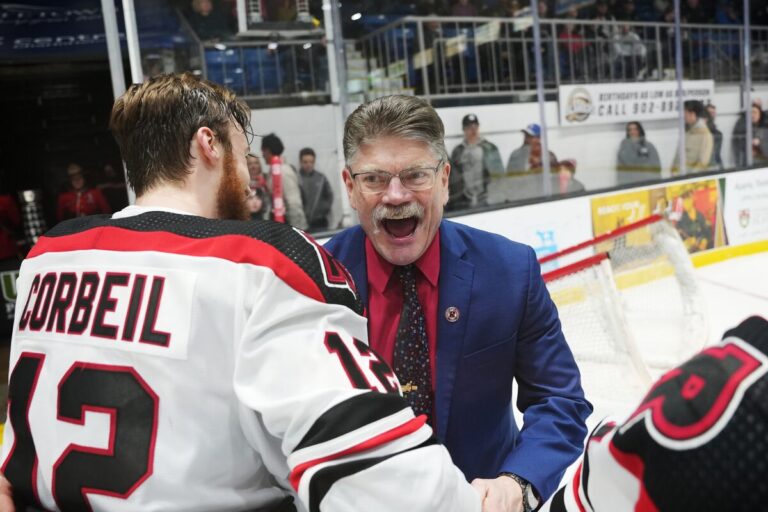 L'entraîneur des Wildcats de Moncton Gardiner MacDougall cherche un autre trophée à la Memorial Cup