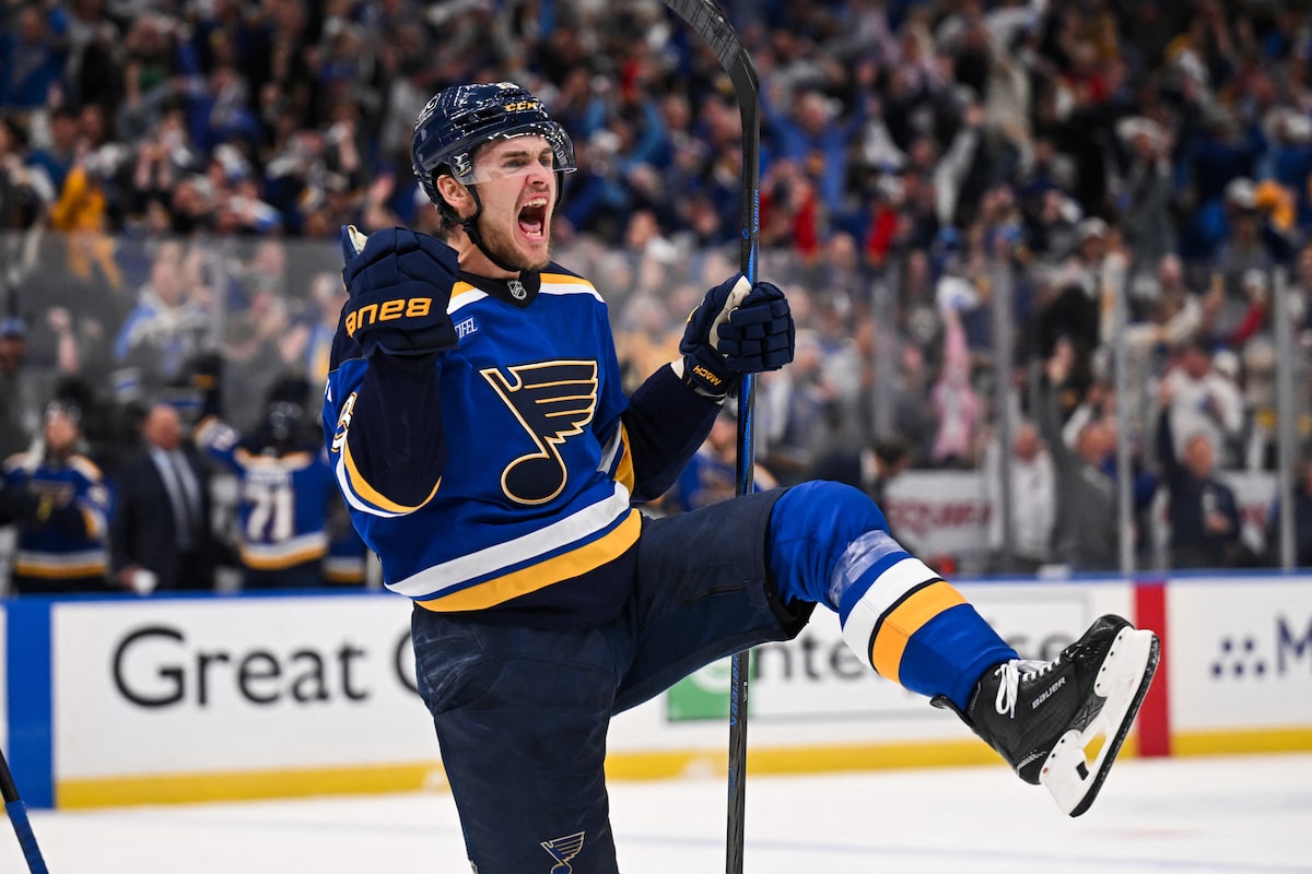 Les Blues marquent trois buts en 2:13 de la deuxième période pour battre les Jets 5-2 et forcer un match 7