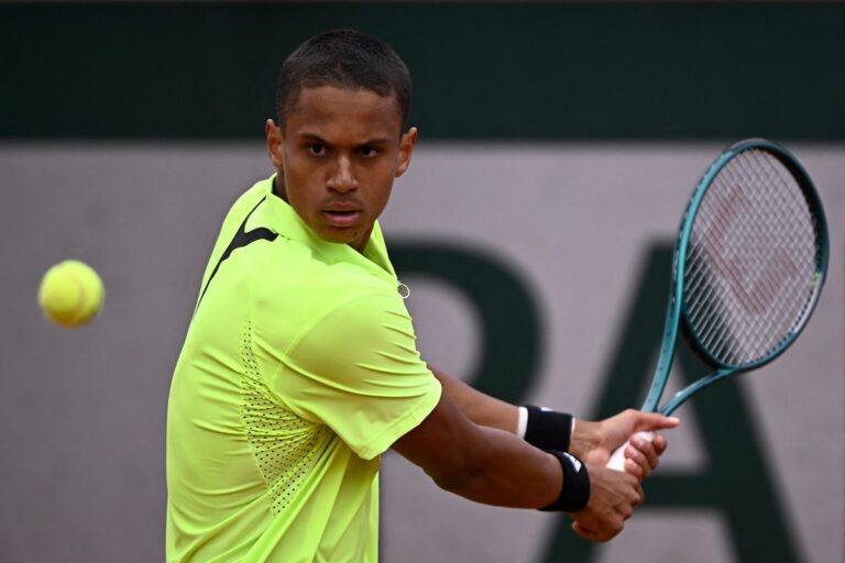 Les Canadiens Gabriel Diallo, Denis Shapovalov remportent leurs matchs d'ouverture en simple à French Open