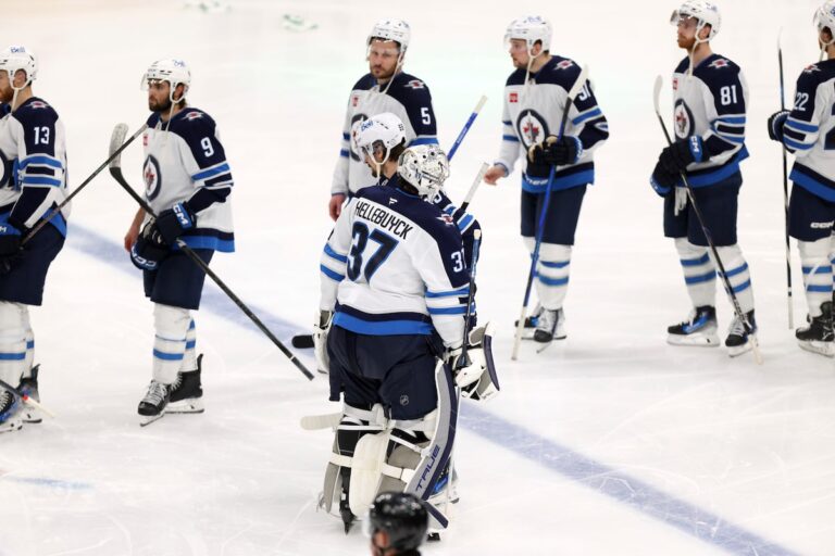 Les Jets deviendront plus forts après la fin de la saison émotionnellement difficile, dit Hellebuyck