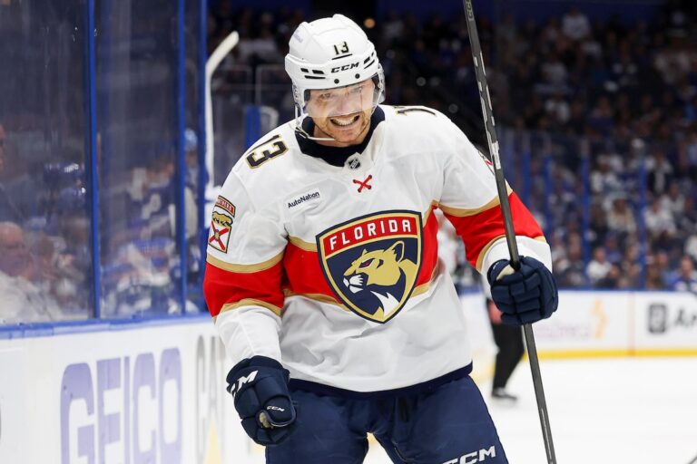 Les Panthers passent au deuxième tour après avoir battu Tampa Bay en cinq matchs