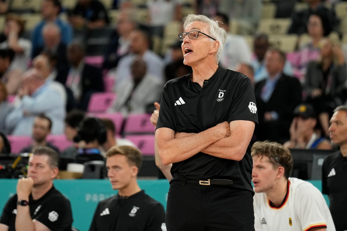 Les noms de basket-ball du Canada Gordie Herbert Next entraîneur de l'équipe nationale masculine senior