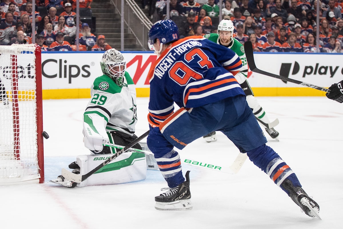 L'offensive des Oilers Booms dans le match dominant 3 victoire sur les étoiles