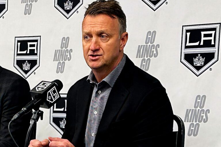 Los Angeles Kings, vice-président et directeur général Rob Blake, accepte de se séparer