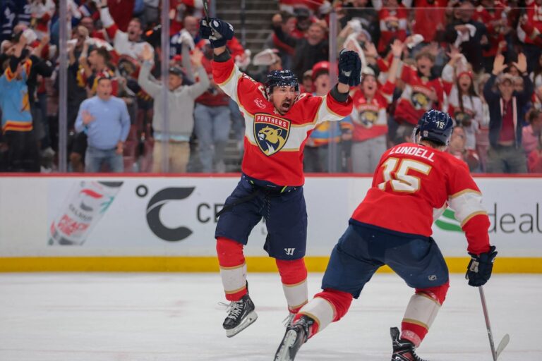 Marchand scores en OT, Panthers Top Maple Leafs 5-4 pour réduire le déficit de la série à 2-1
