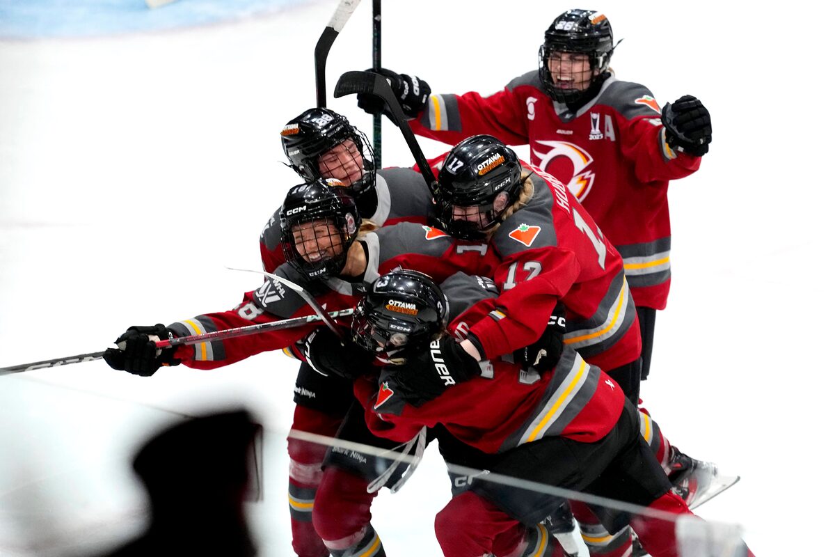 McMahon, Philips soulève la charge à 1-0 victoire contre Victoire, en tête de demi-finale série 2-1