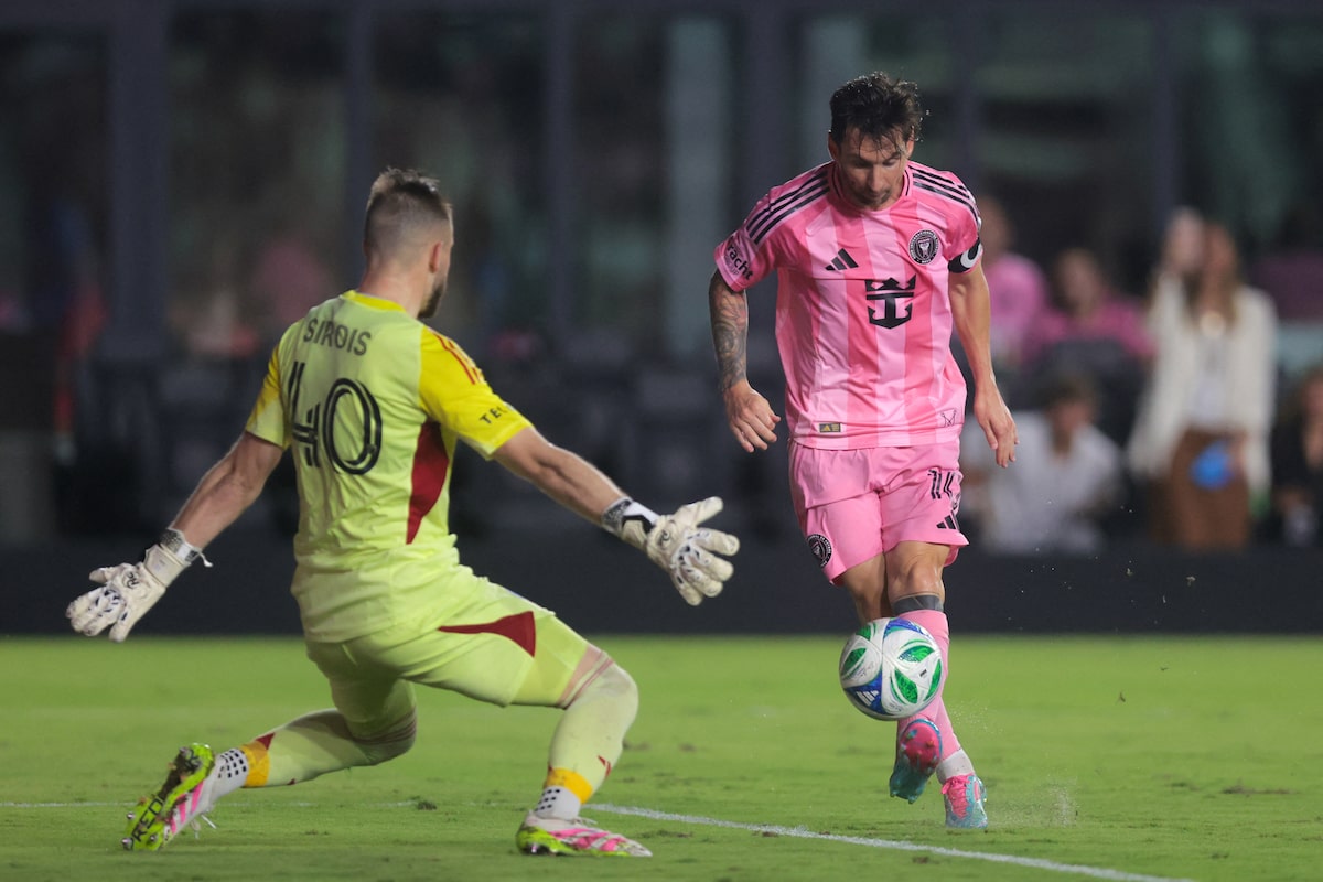 Messi marque deux fois, aide à la victoire 4-2 de Miami contre Montréal
