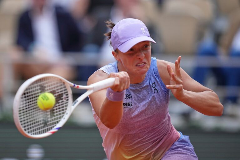 Open de France 2025: Iga Swiatek bat Emma Raducanu pour prolonger son offre pour le quatrième titre consécutif