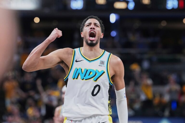 Pacers construise en avance de la mi-temps de 41 points et en déroute les Cavaliers 129-109 pour une avance de 3-1