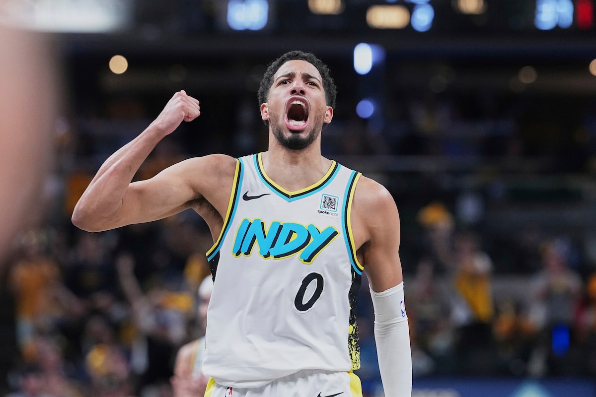 Pacers construise en avance de la mi-temps de 41 points et en déroute les Cavaliers 129-109 pour une avance de 3-1