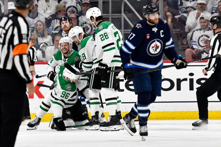 Rantanen Hat Trick Powers Dallas Stars pour le match 1 victoire sur les Jets de Winnipeg