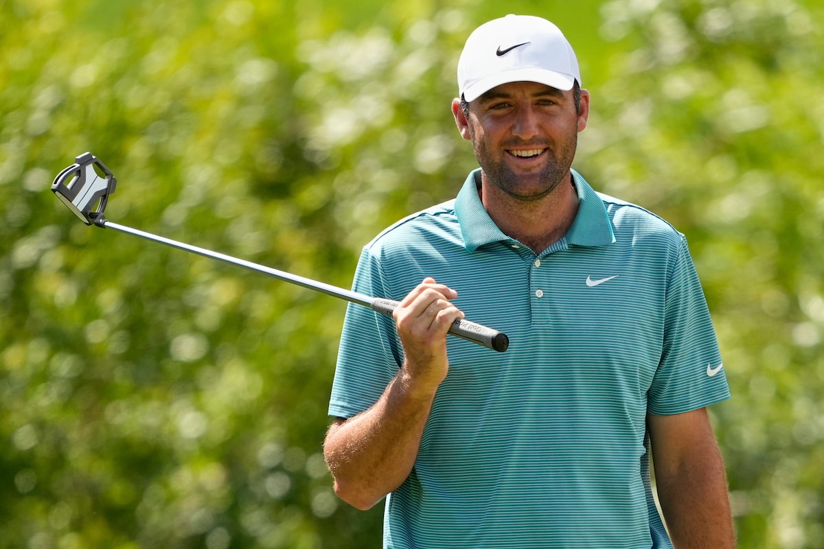 Scottie Scheffler prend d'assaut en avance à 3 coups au championnat PGA avec une autre majeure en vue