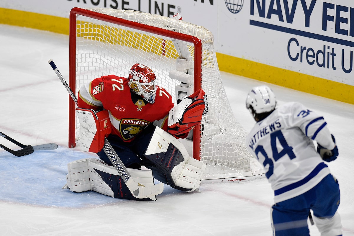 Sergei Bobrovsky arrête 23 coups de feu, les Panthers Top Maple Leafs 2-0 dans le match 4 et les séries de liens à deux matchs chacun chacun