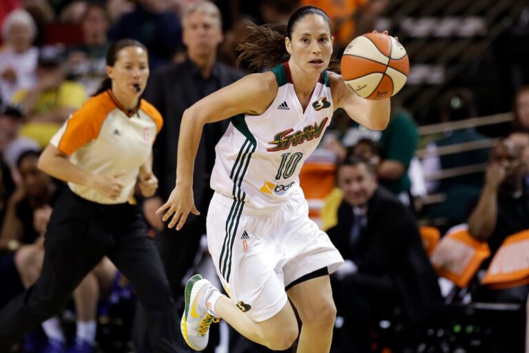 Sue Bird embrasse la croissance mondiale du nouveau rôle de leadership américain