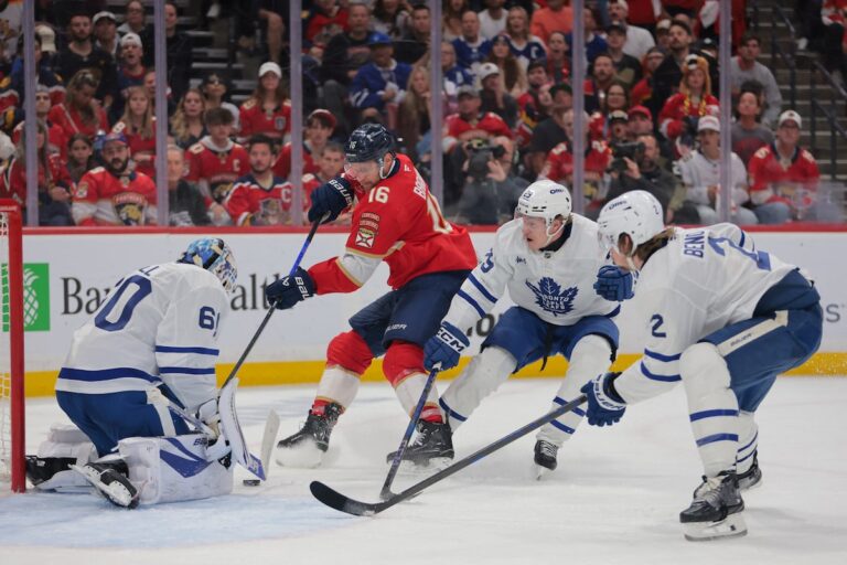 Tout comme le Canada fait face à une crise nationale d'unité, voici une confrontation potentielle des Maple Leafs-Oilers
