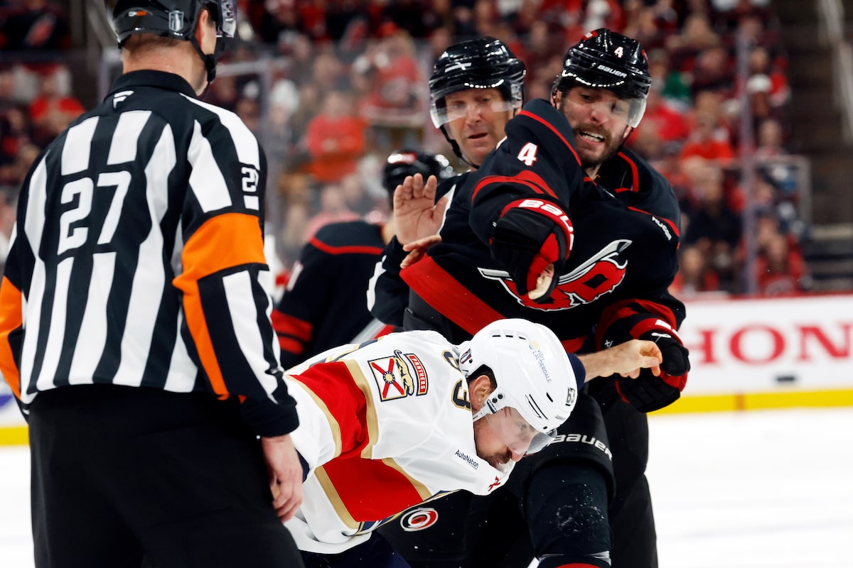 Tussle avec Marchand en Floride, Gostisbehere de la Caroline se démarque du match 2 d'Eastern Final