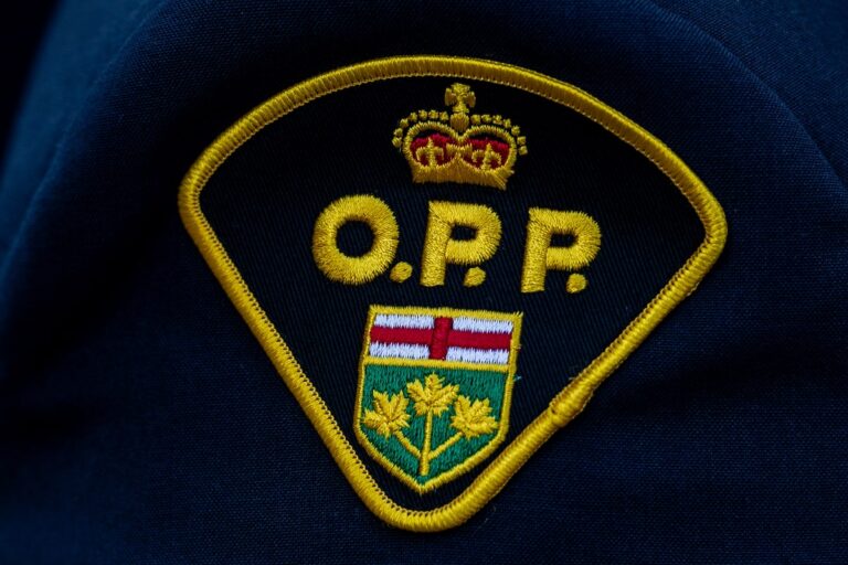 Un enseignant de l'Ontario a tué un accident avec des étudiants se souvenir comme un entraîneur chéri, ami