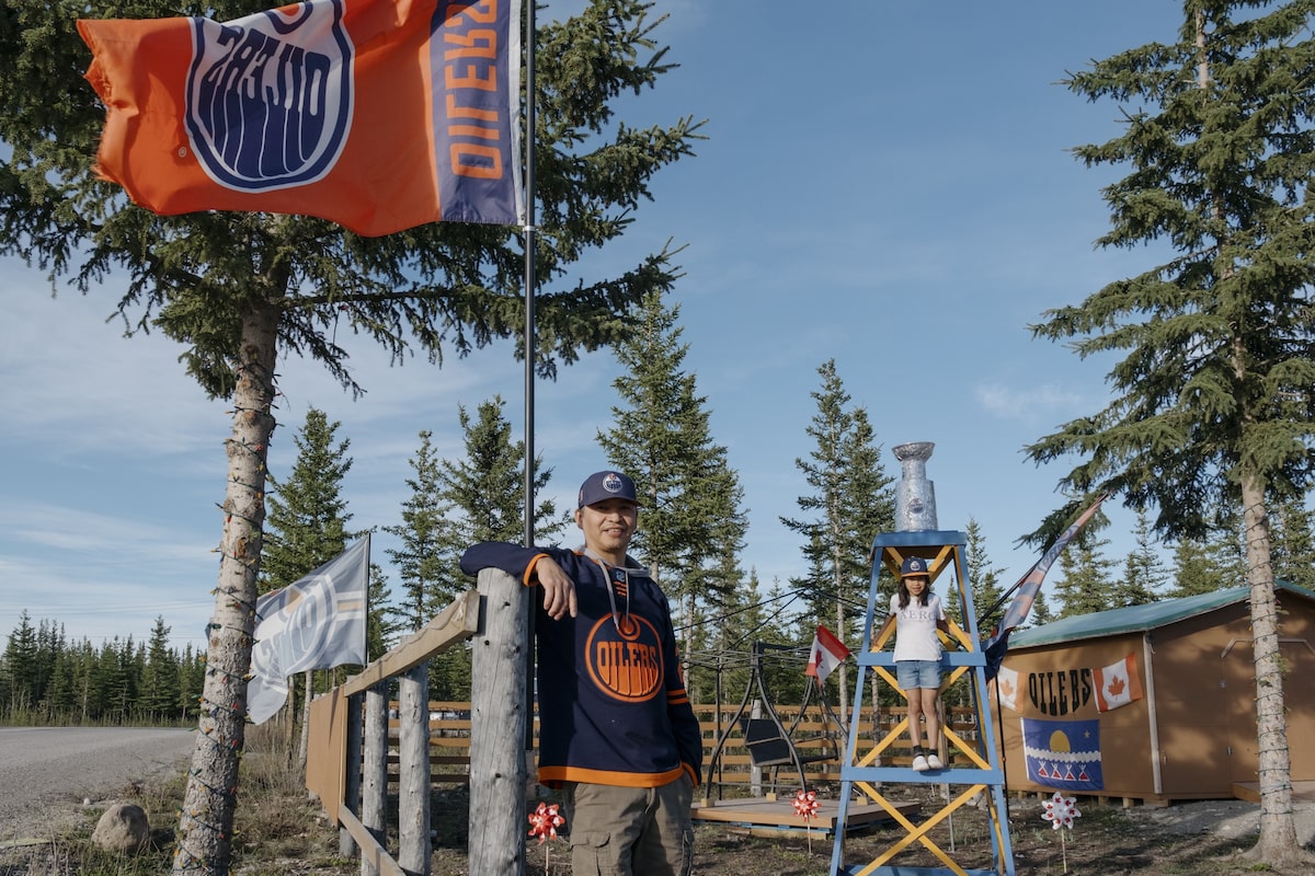 Dans cette communauté du Nord reculée, les Oilers-Mania sont profonds