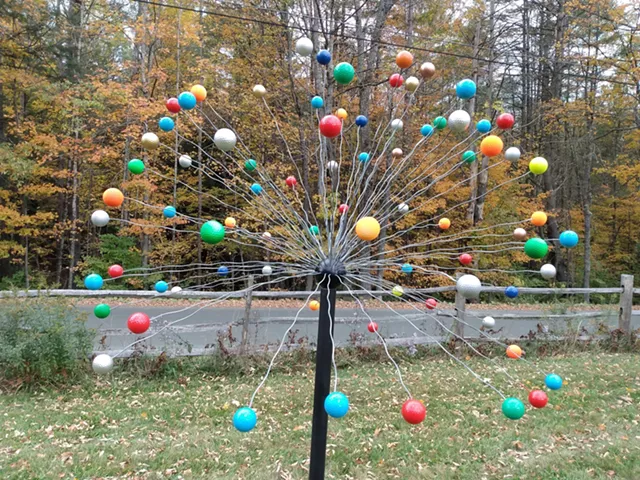 Graines de pissenlit colorées par Blaze Konefal - Gracieuseté