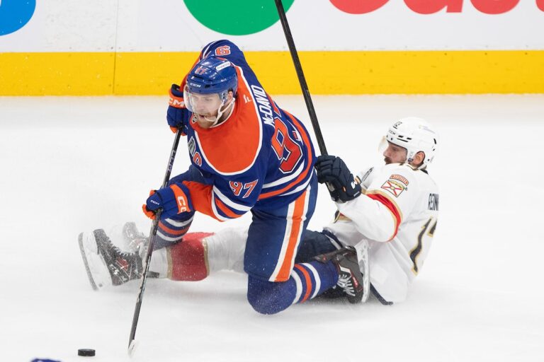 Avec la Coupe Stanley dans le bâtiment, les Oilers ont besoin d'une victoire pour rester en vie