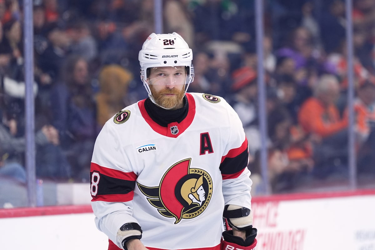 Claude Giroux colle avec les sénateurs, les jaces bleues gardent Dante Fabbro