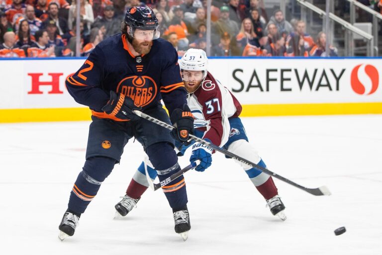 Duncan Keith, Joe Thornton et Jennifer Botterill parmi les joueurs nommés au Hockey Hall of Fame
