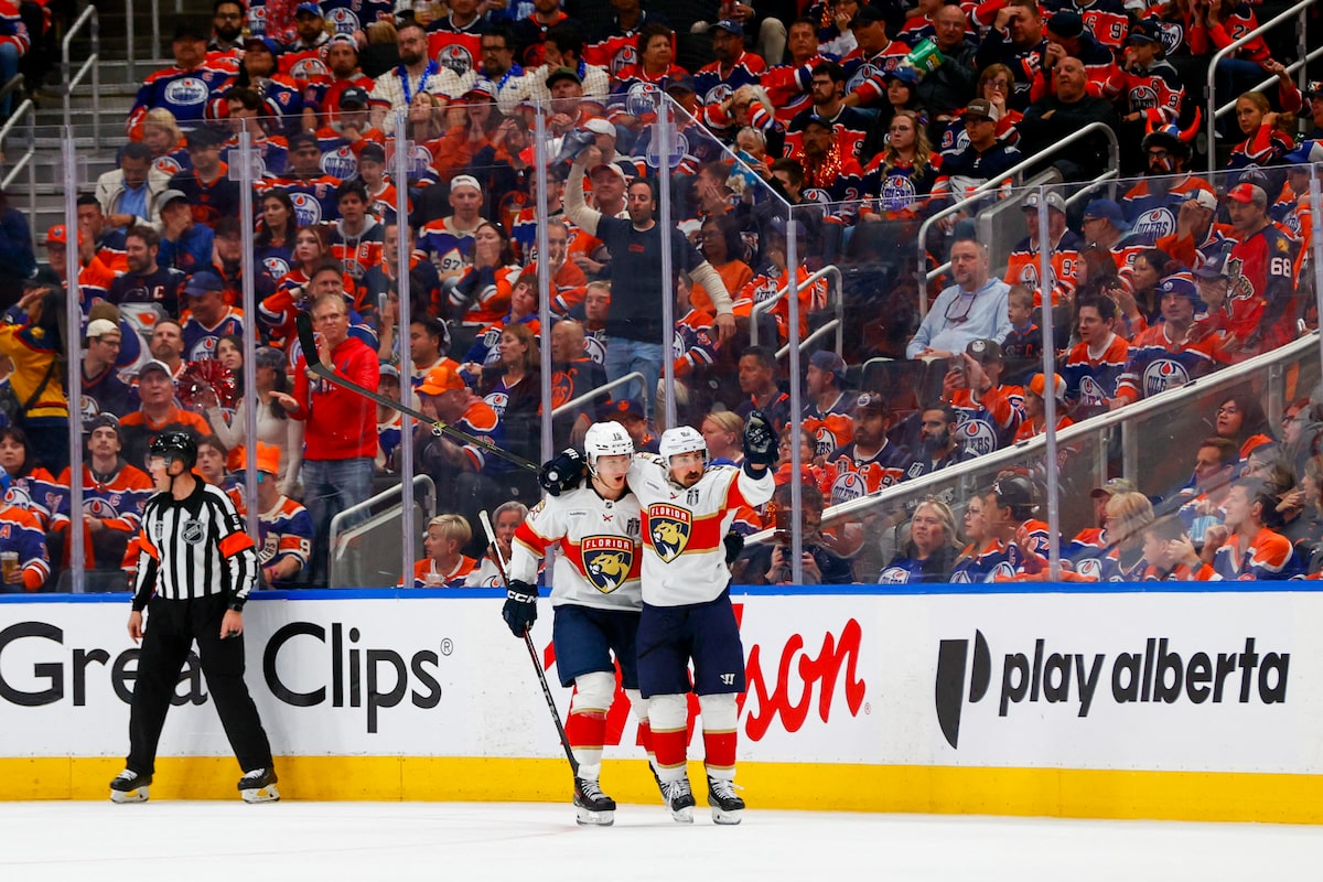 Florida Panthers une victoire à l'extérieur du titre de la Coupe Stanley après la victoire du 5-2 match 5 contre les Oilers d'Edmonton