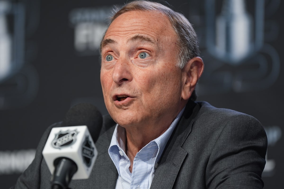 Gary Bettman ne dira pas si les joueurs de hockey canada pour procès pour agression sexuelle pourraient retourner à la LNH s'ils sont acquittés
