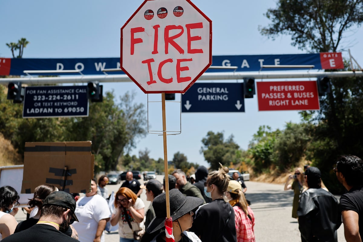 Les Dodgers de Los Angeles refusent les agents de glace l'accès aux terrains du stade