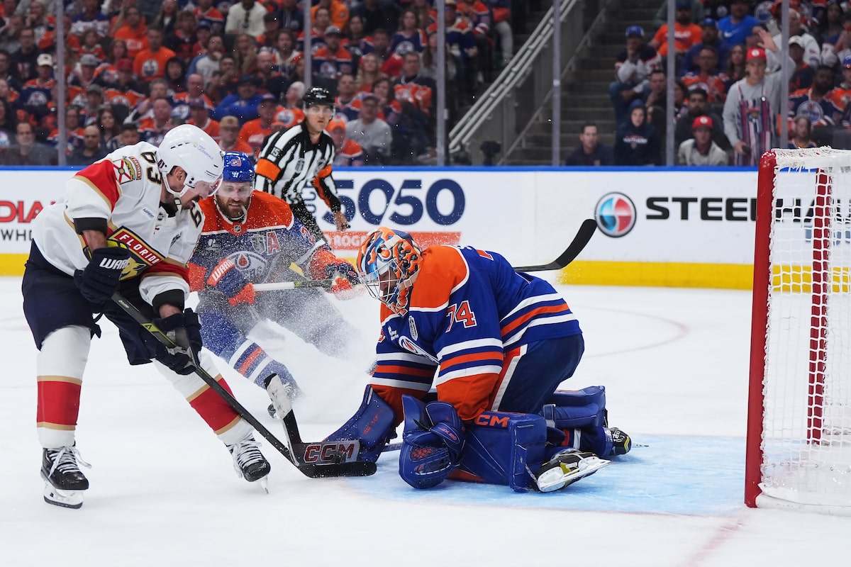 Les Panthers de la Floride ont battu les Oilers d'Edmonton 5-4 dans le match 2 à la série finale de la Coupe Stanley