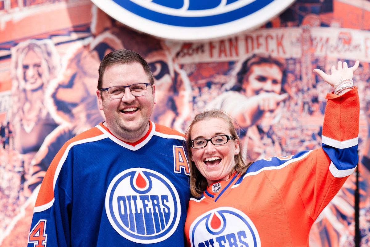 Les fans des Oilers basés au Royaume-Uni font le long voyage pour voir leur équipe en direct