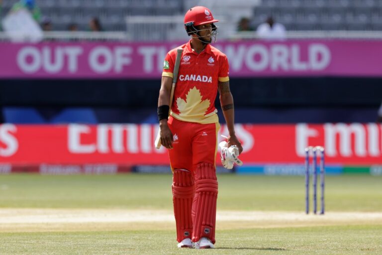Les joueurs de cricket canadiens ont battu les îles Caïmans en qualification de la Coupe du Monde T20 masculine ICC
