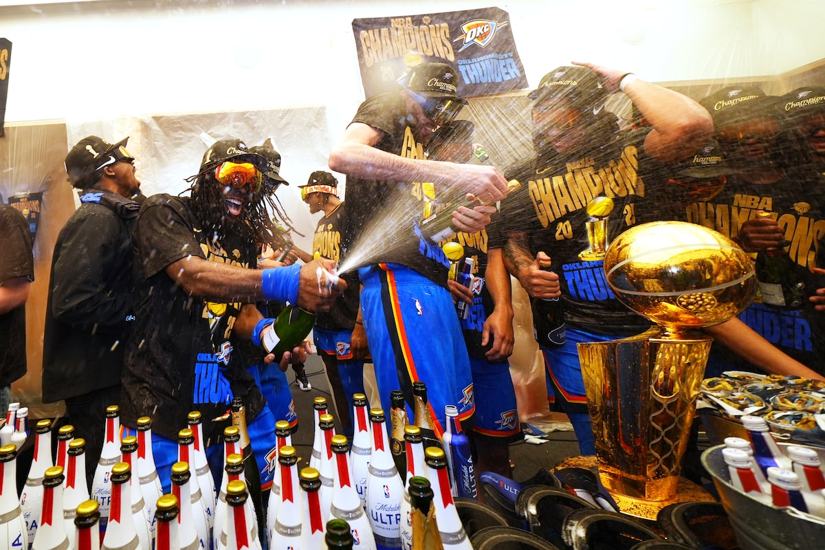 L'intersaison NBA est là, rejoignant une rafale de transactions déjà en cours