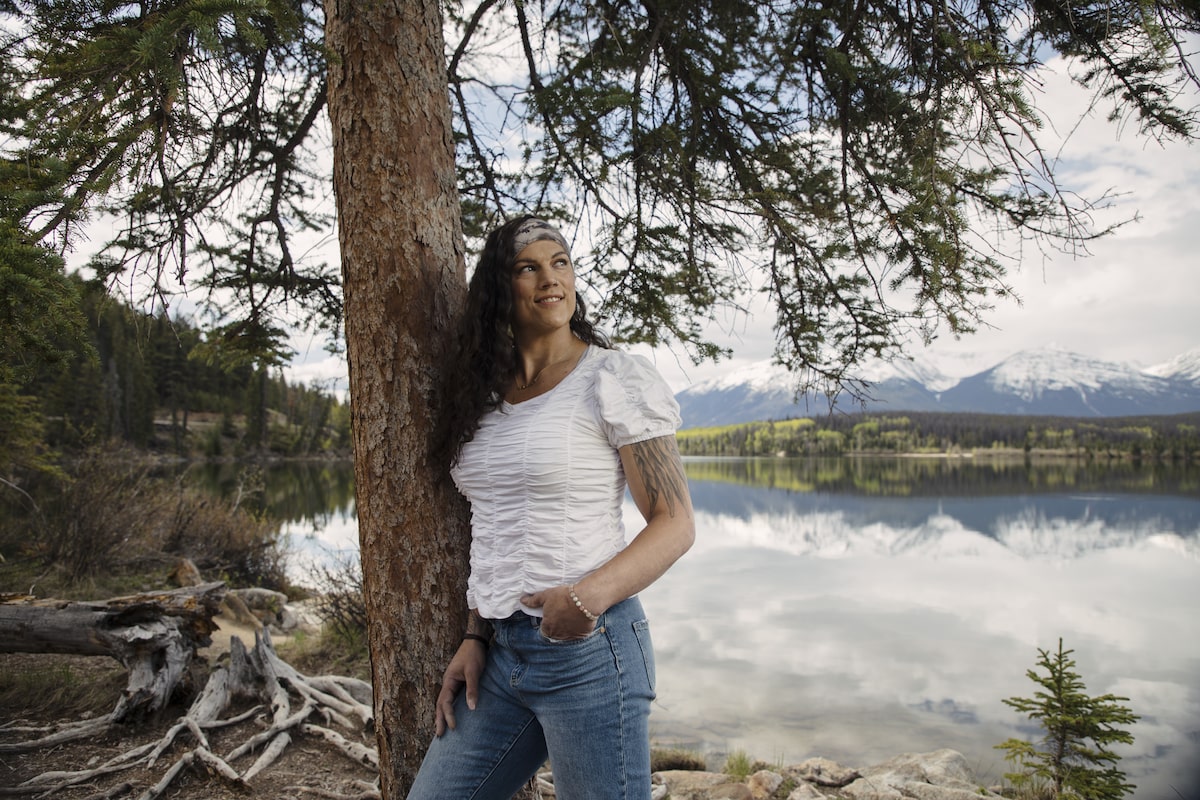 Maven Maurer, premier joueur de football professionnel à sortir comme trans, raconte son histoire