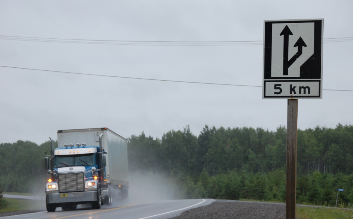 NPD Highway 11-17 La facture de sécurité ne va pas assez loin, explique la camionnage Association