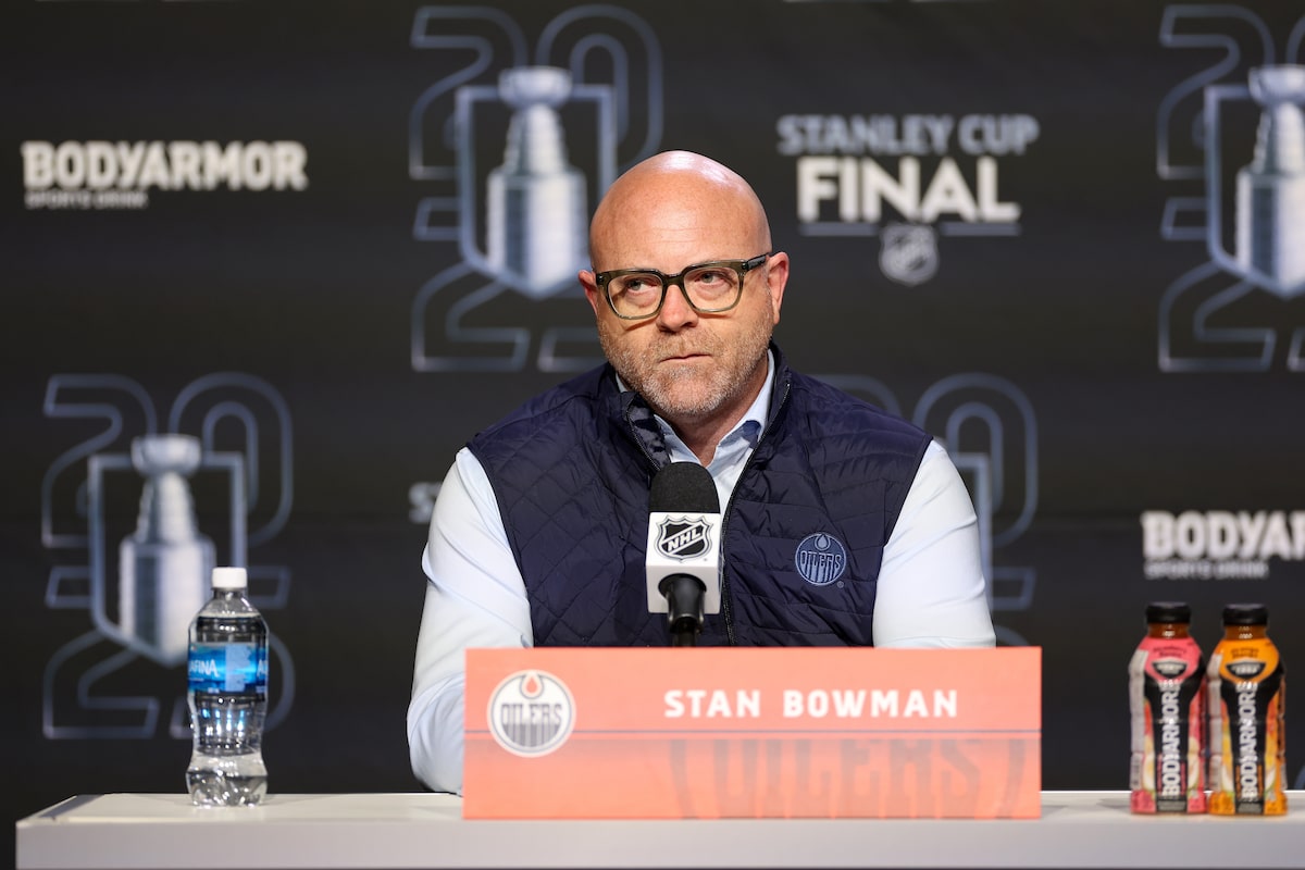 Oilers GM Stan Bowman travaillera par McDavid's's Timeline for Extension