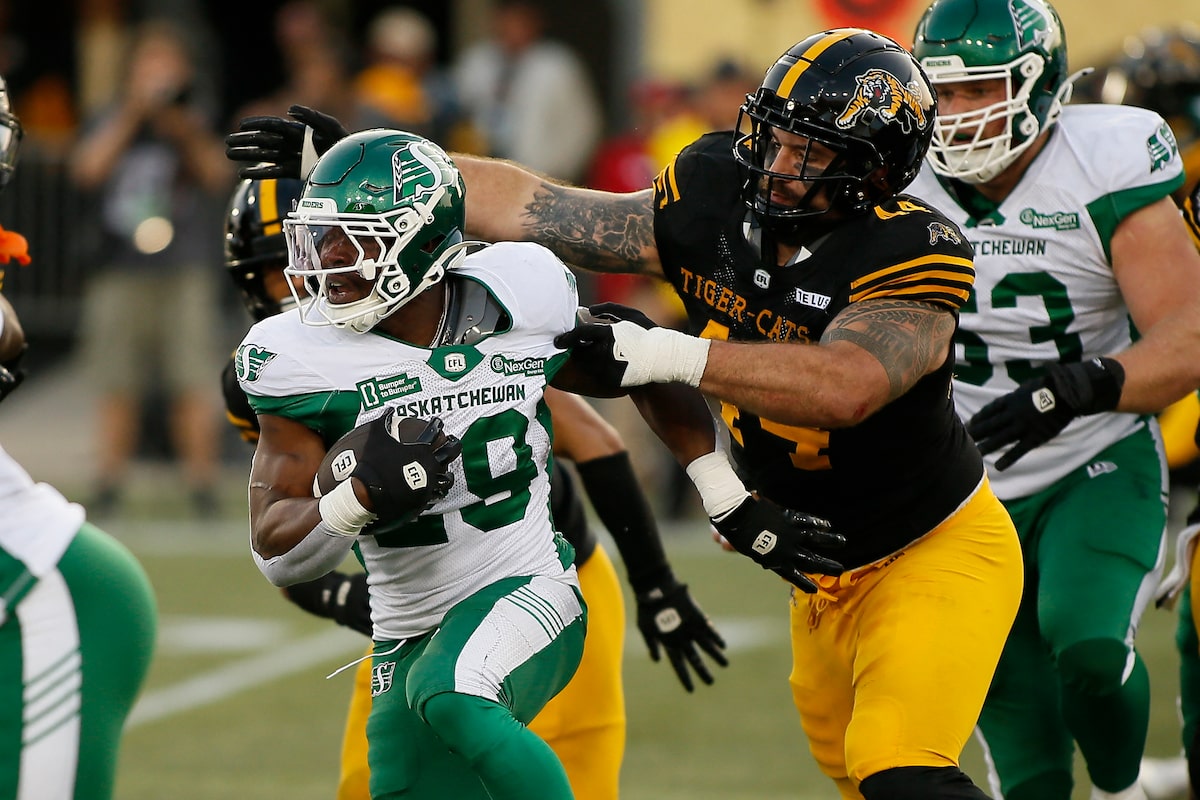 Saskatchewan Roughriders a battu Hamilton Tiger-Cats 28-23 avec la fin du TD de Johnson