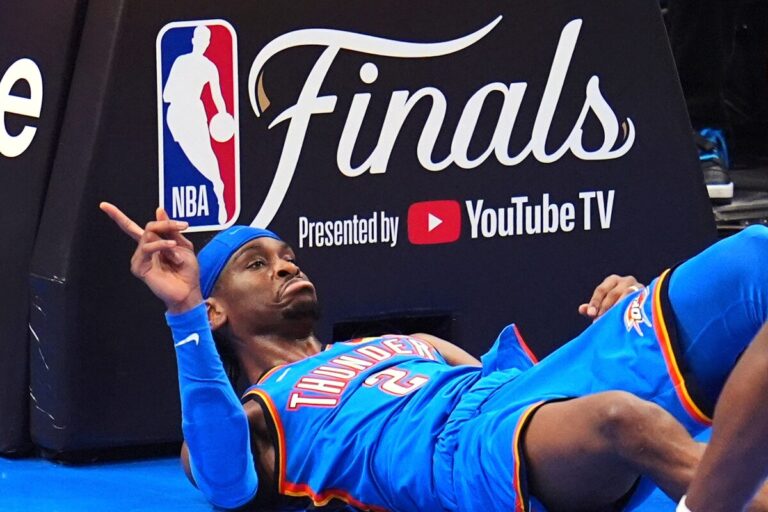 Shai Gilgeous-Alexander de OKC se lève à l'occasion lors des deux premiers matchs de la finale