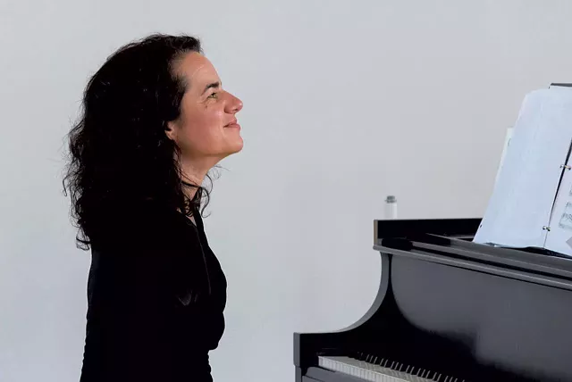 Mary Jane Austin - courtoisie