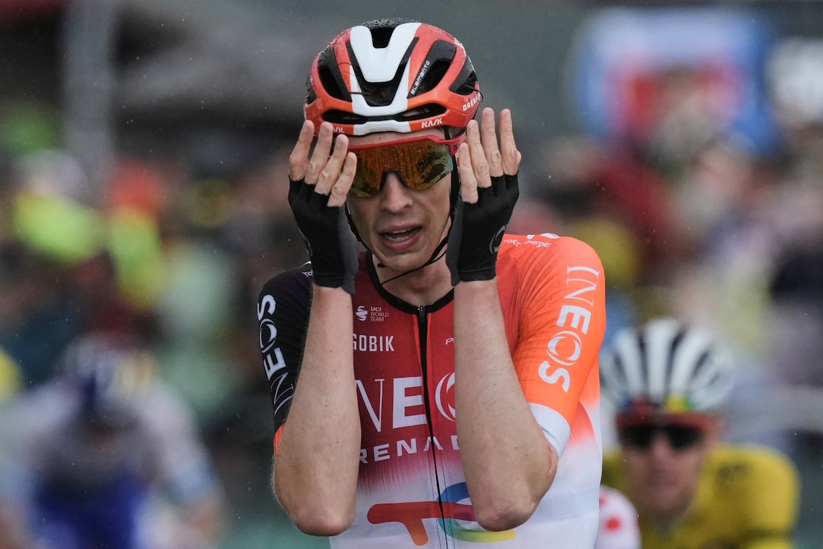 Arensman prend la 19e étape du Tour de France, tandis que Pogacar resserre l'adhérence sur le quatrième titre