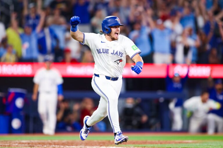 Blue Jays sécurisé 7e victoire consécutive, battez Los Angeles Angels 4-3